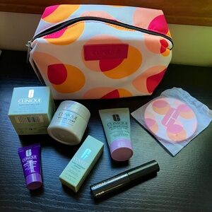 Clinique 8 Piece Travel Mini Set Cleansing Balm Serum + Zippered Pouch & Mirror
